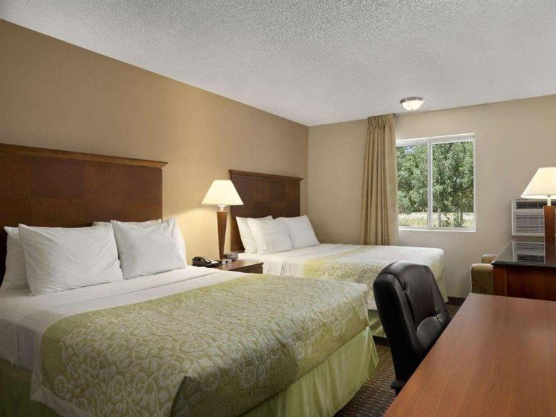 Days Inn & Suites By Wyndham Gunnison Exterior photo