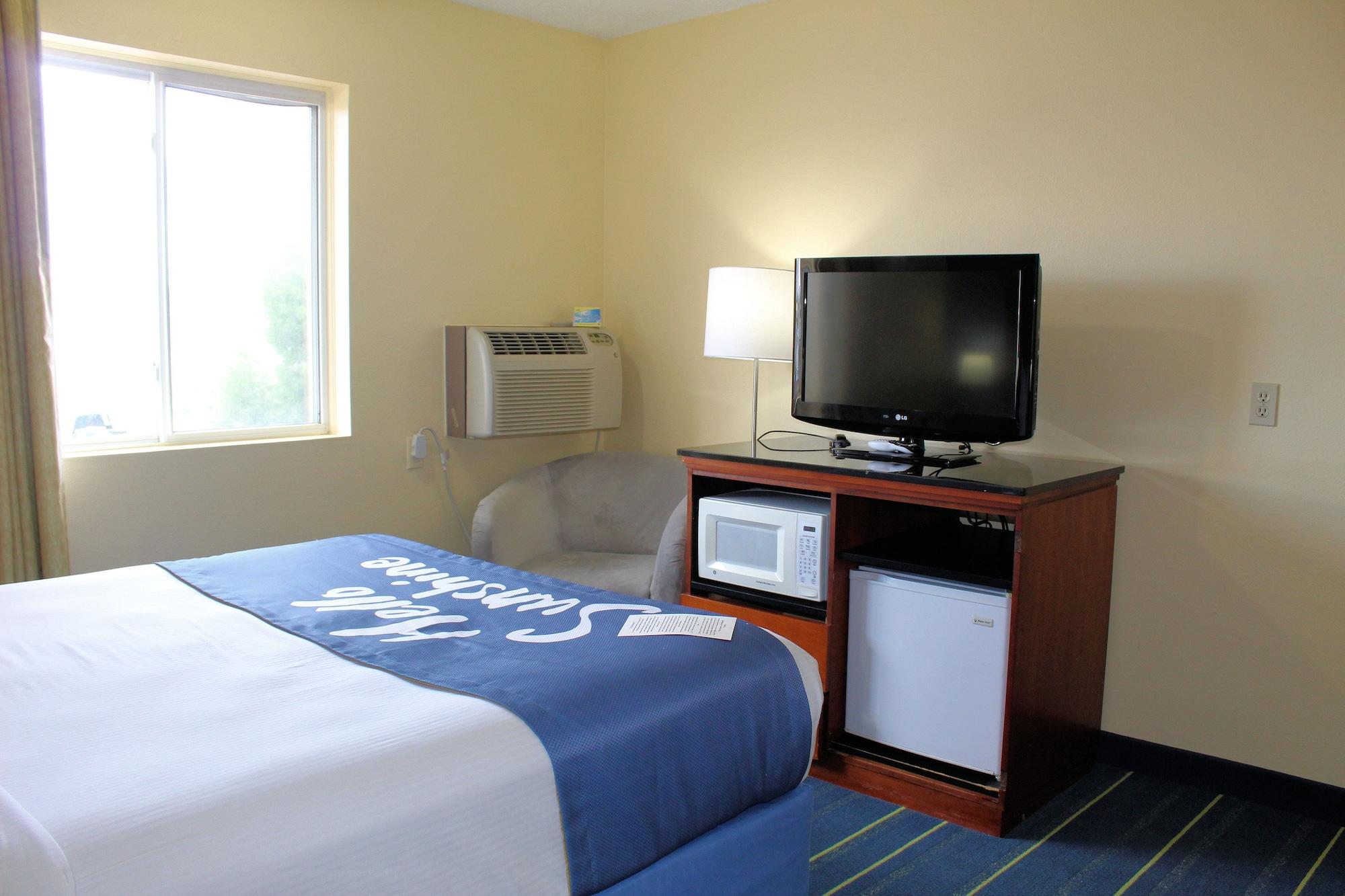 Days Inn & Suites By Wyndham Gunnison Exterior photo