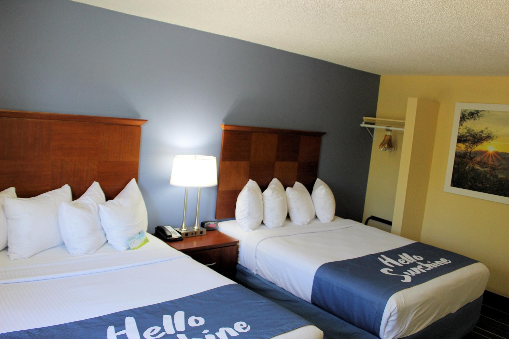 Days Inn & Suites By Wyndham Gunnison Exterior photo