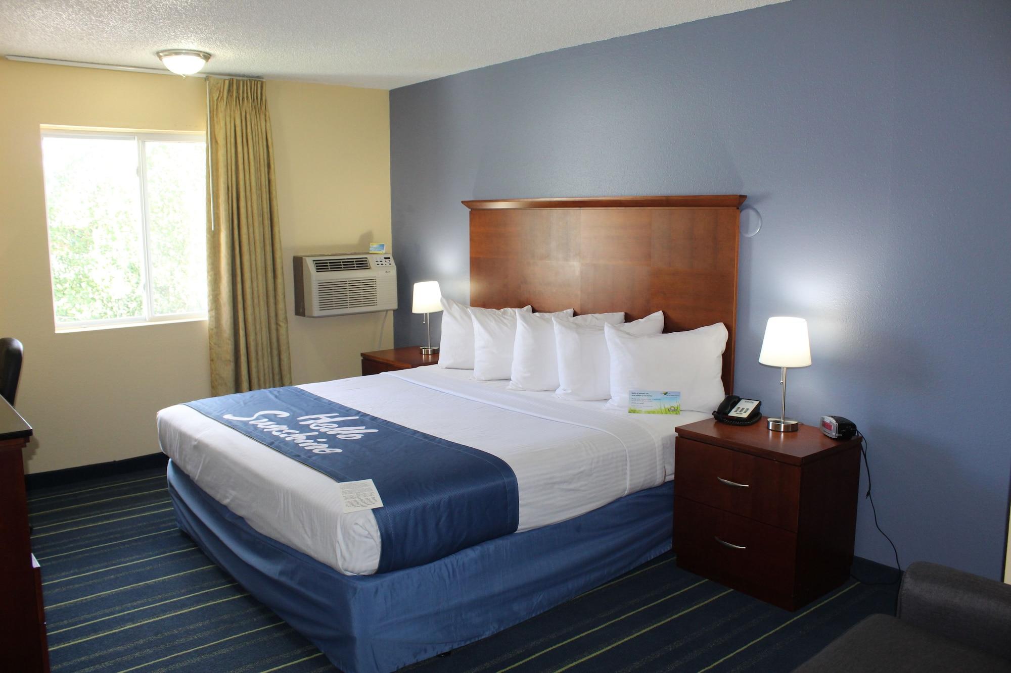 Days Inn & Suites By Wyndham Gunnison Exterior photo