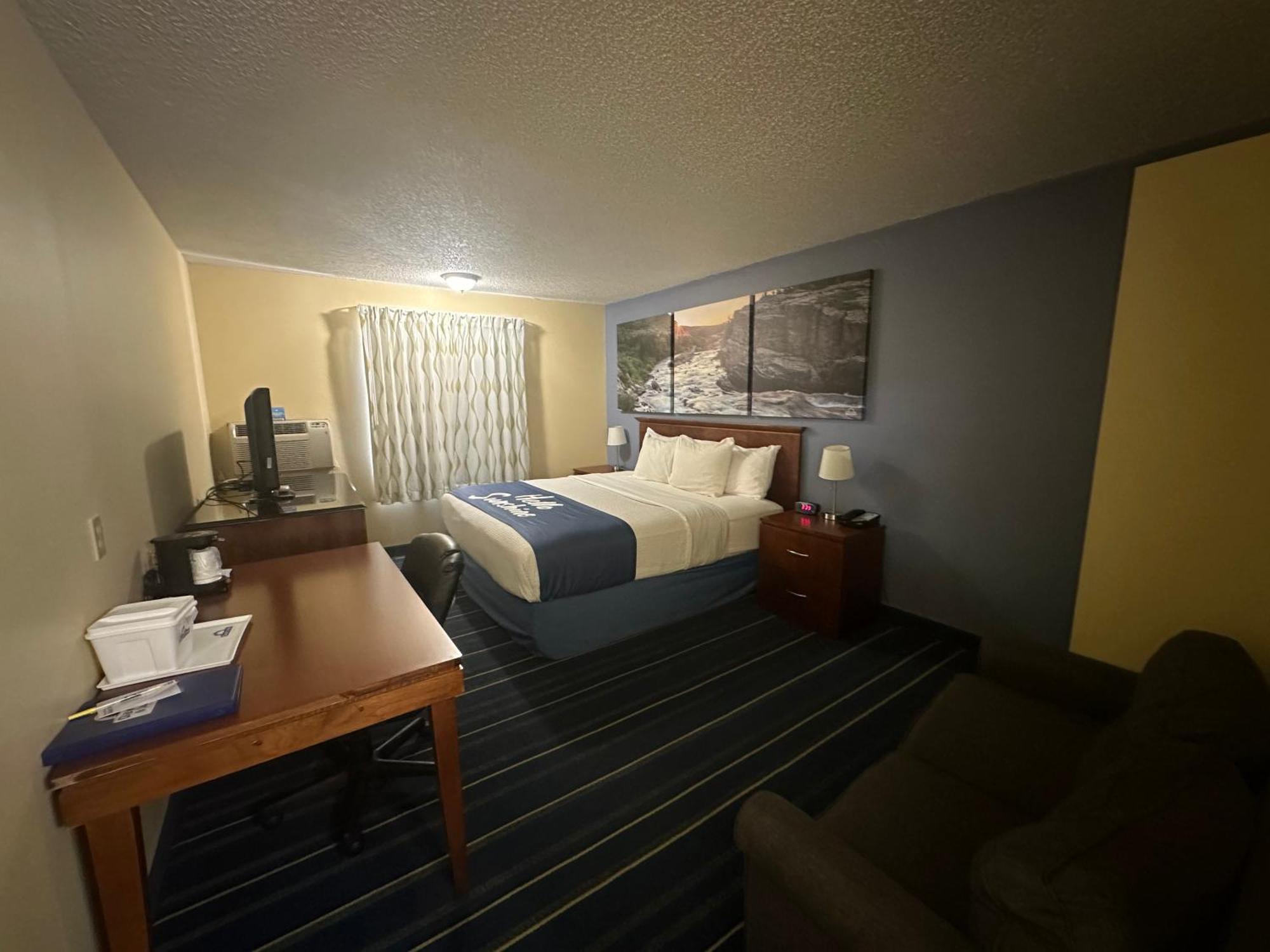 Days Inn & Suites By Wyndham Gunnison Exterior photo
